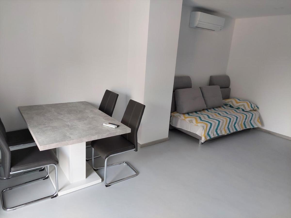 Apartma Rene Изола Екстериор снимка
